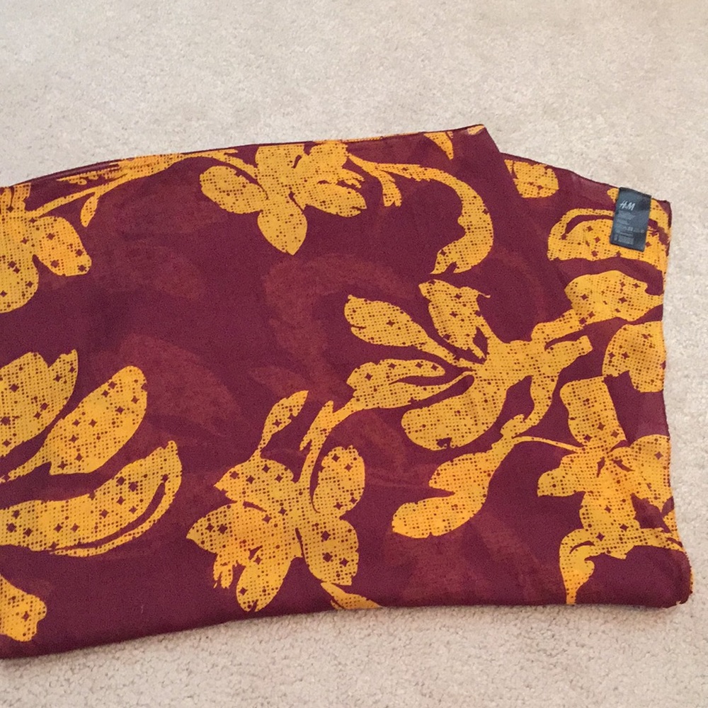 H&M Patterned Scarf